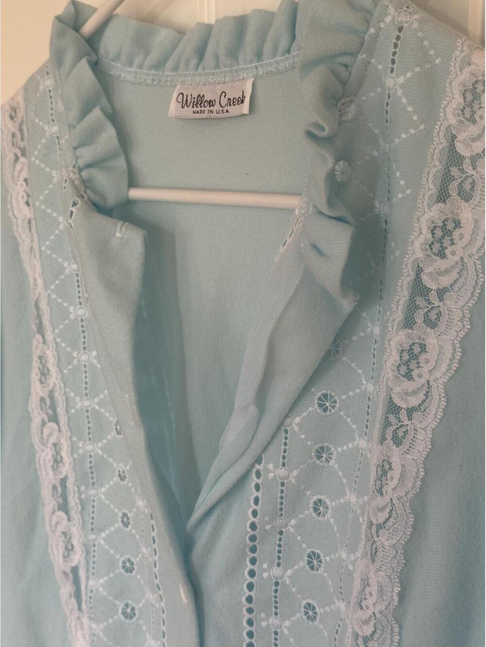 Vintage Willow Creek Small Nightgown With Lace Trim